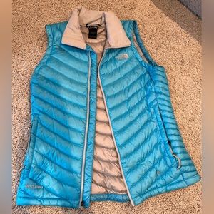 Women’s blue north face vest